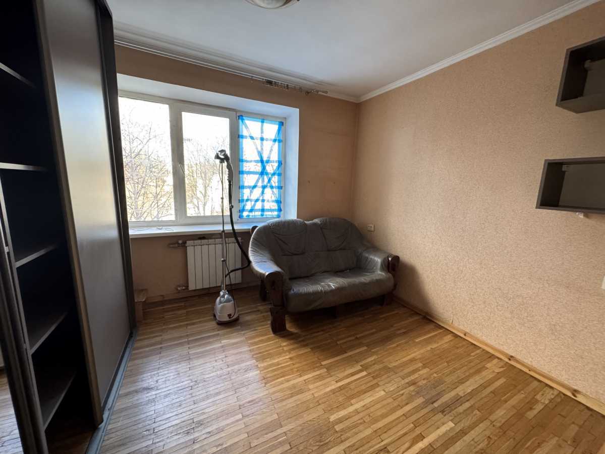 Продаж 3-кімнатної квартири 72 м², Ломоносова вул., 24