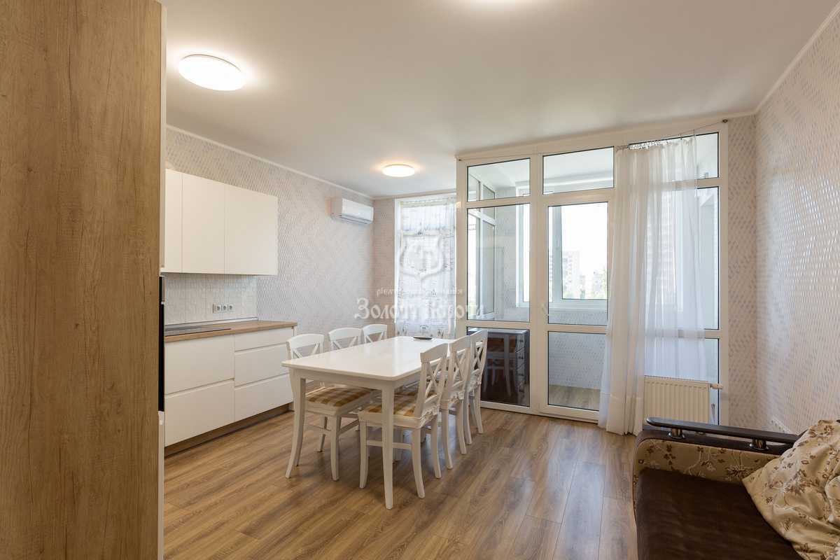 Продаж 3-кімнатної квартири 87.8 м², Євгена Сверстюка вул., 6А