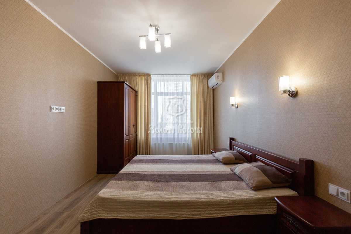 Продаж 3-кімнатної квартири 87.8 м², Євгена Сверстюка вул., 6А