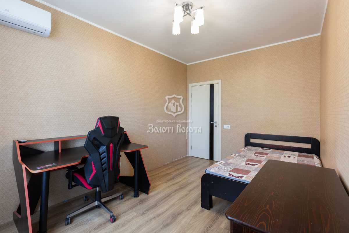 Продаж 3-кімнатної квартири 87.8 м², Євгена Сверстюка вул., 6А