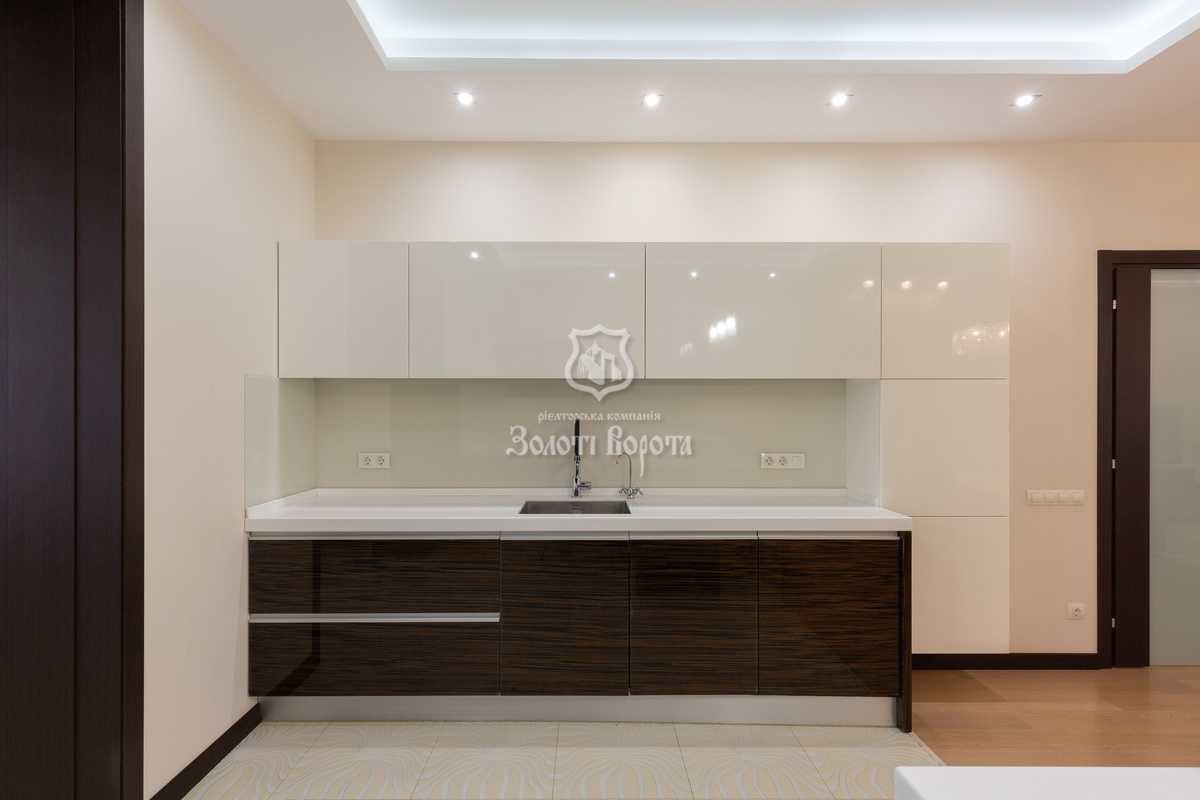 Продажа 3-комнатной квартиры 134.6 м², Леси Украинки бул., 7Б