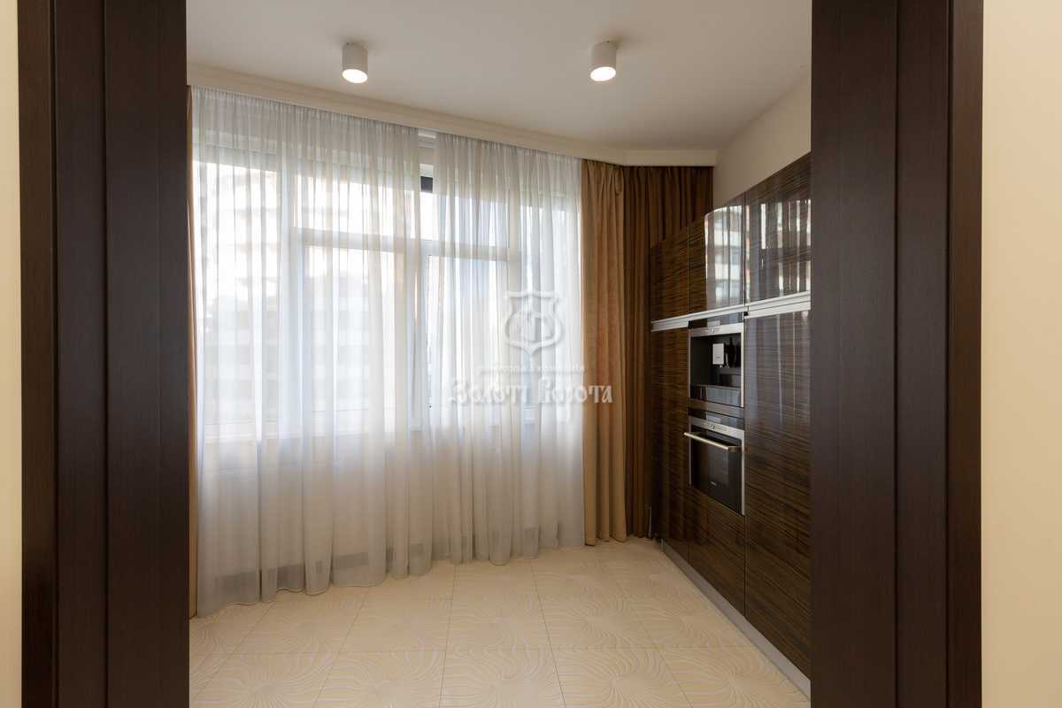 Продажа 3-комнатной квартиры 134.6 м², Леси Украинки бул., 7Б