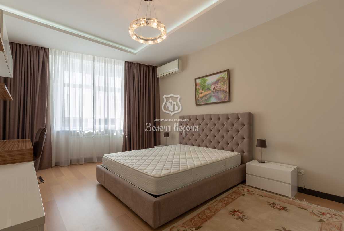 Продажа 3-комнатной квартиры 134.6 м², Леси Украинки бул., 7Б