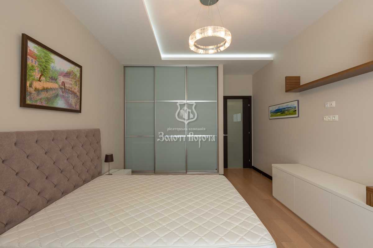 Продажа 3-комнатной квартиры 134.6 м², Леси Украинки бул., 7Б