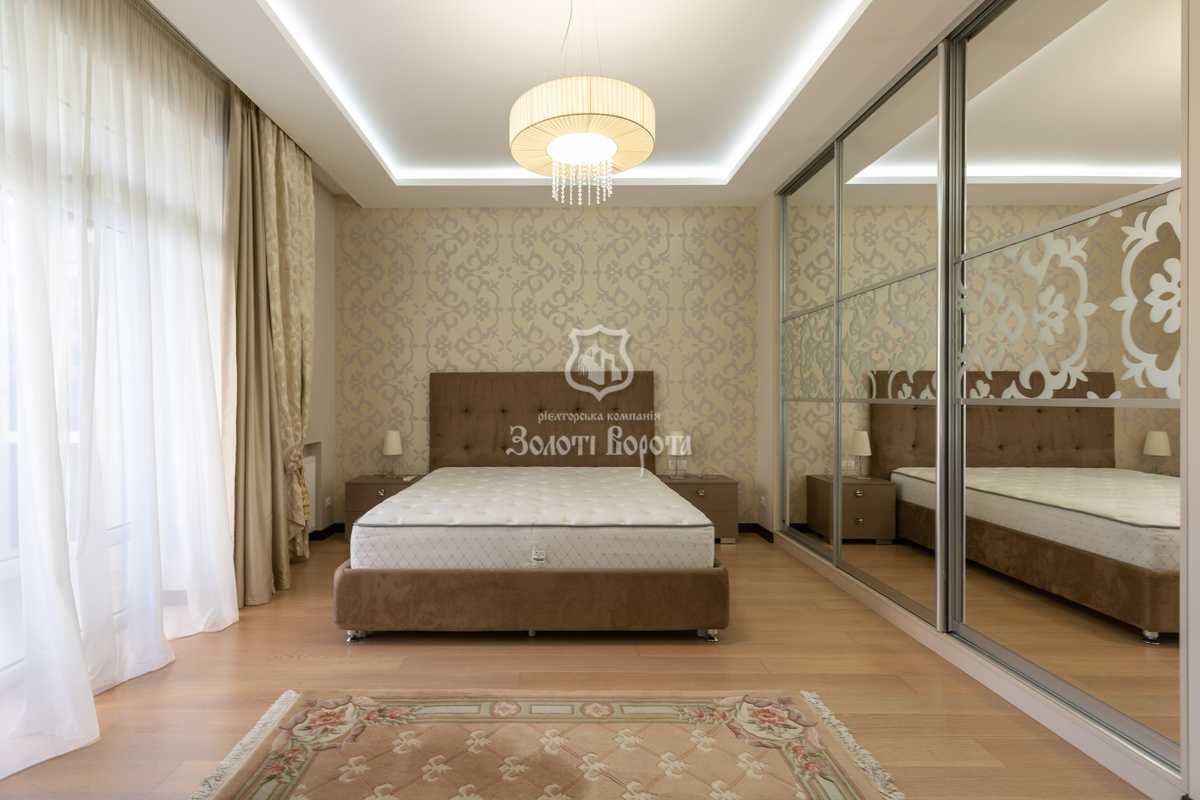 Продажа 3-комнатной квартиры 134.6 м², Леси Украинки бул., 7Б
