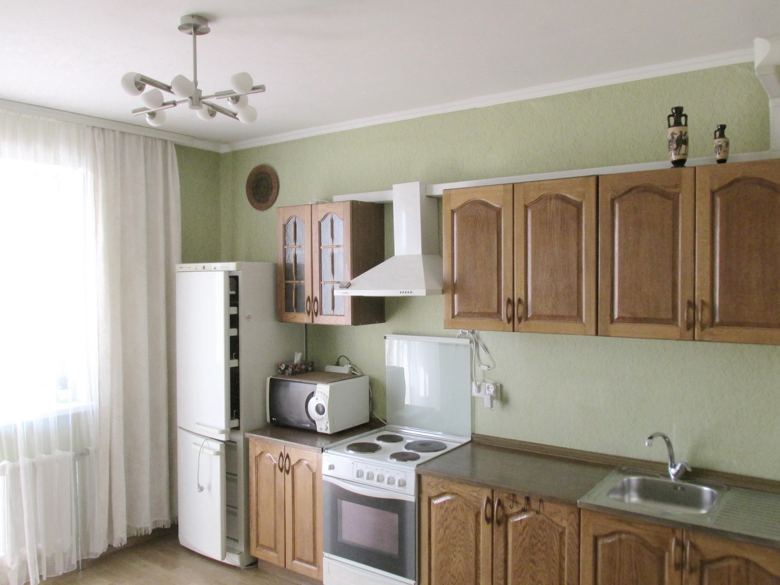 Аренда 1-комнатной квартиры 54 м², Александра Мишуги ул., 8