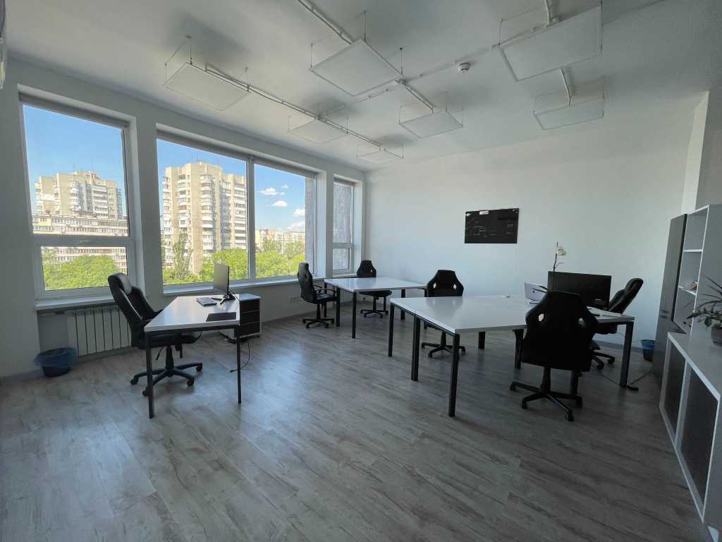 Аренда офиса 222 м², Евгения Сверстюка ул., 11