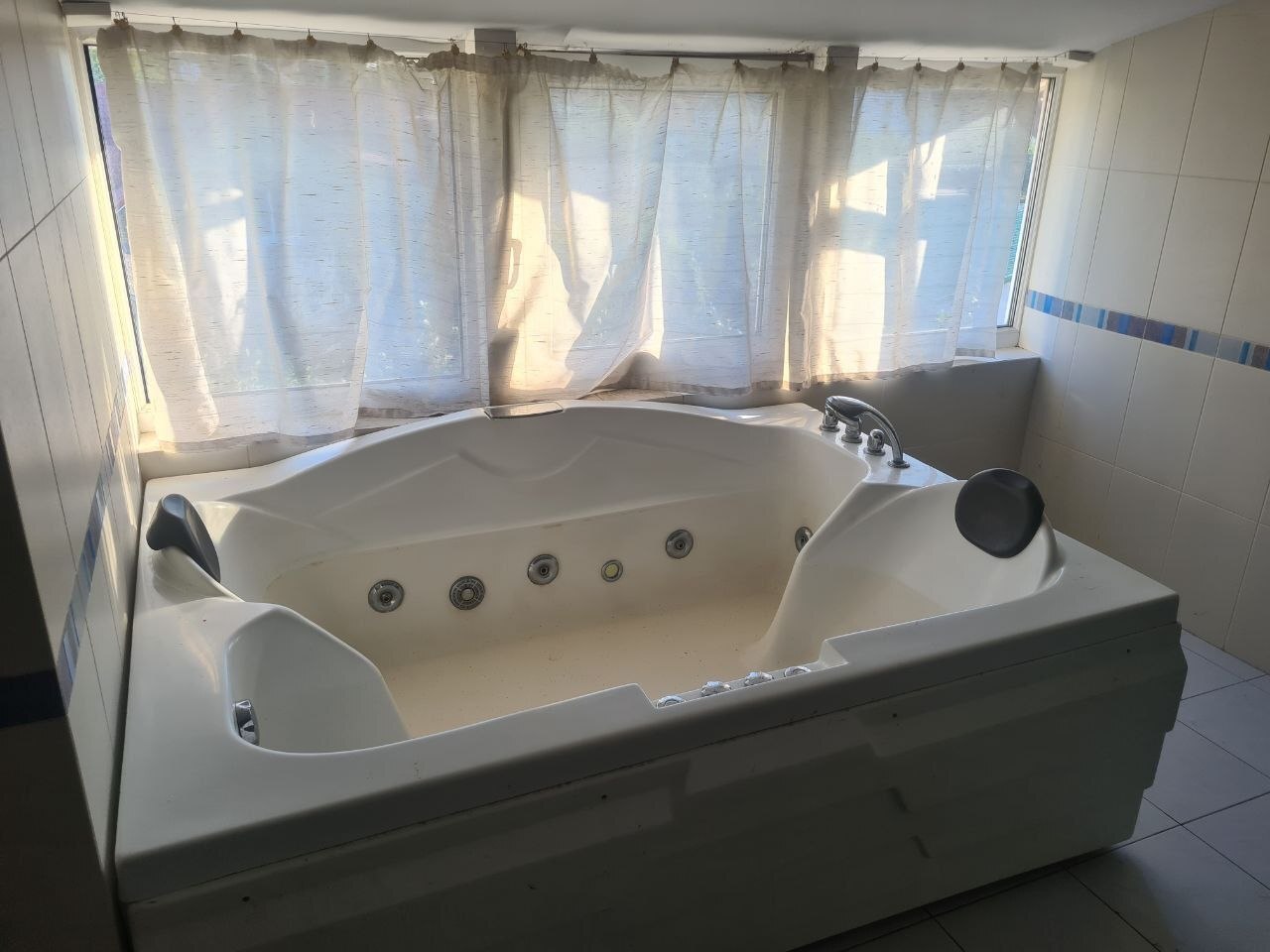 Продаж будинку 550 м², Динамо вул.