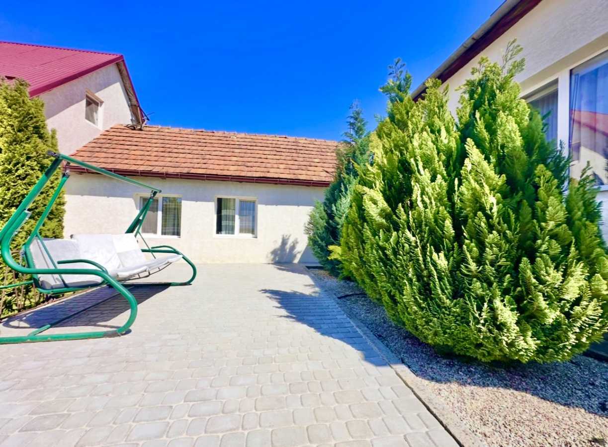 Дом посуточно 200 м², Легоцького, 71