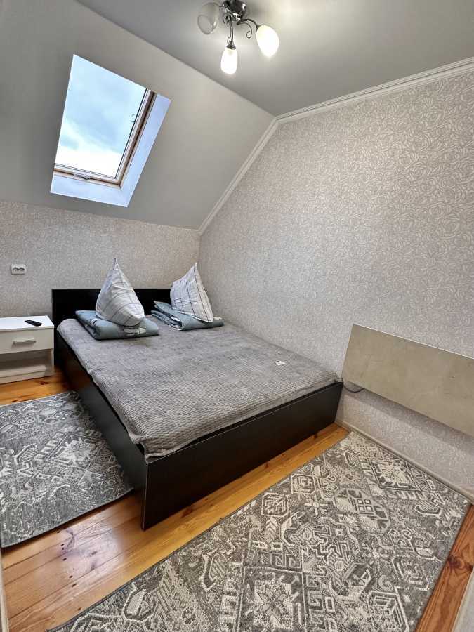 Дом посуточно 200 м², Легоцького, 71