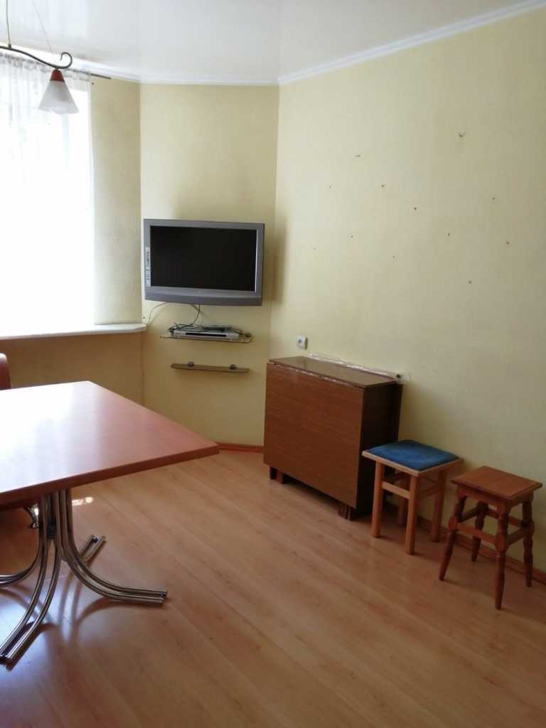 Аренда 2-комнатной квартиры 70 м², Святошинская пл., 1/1
