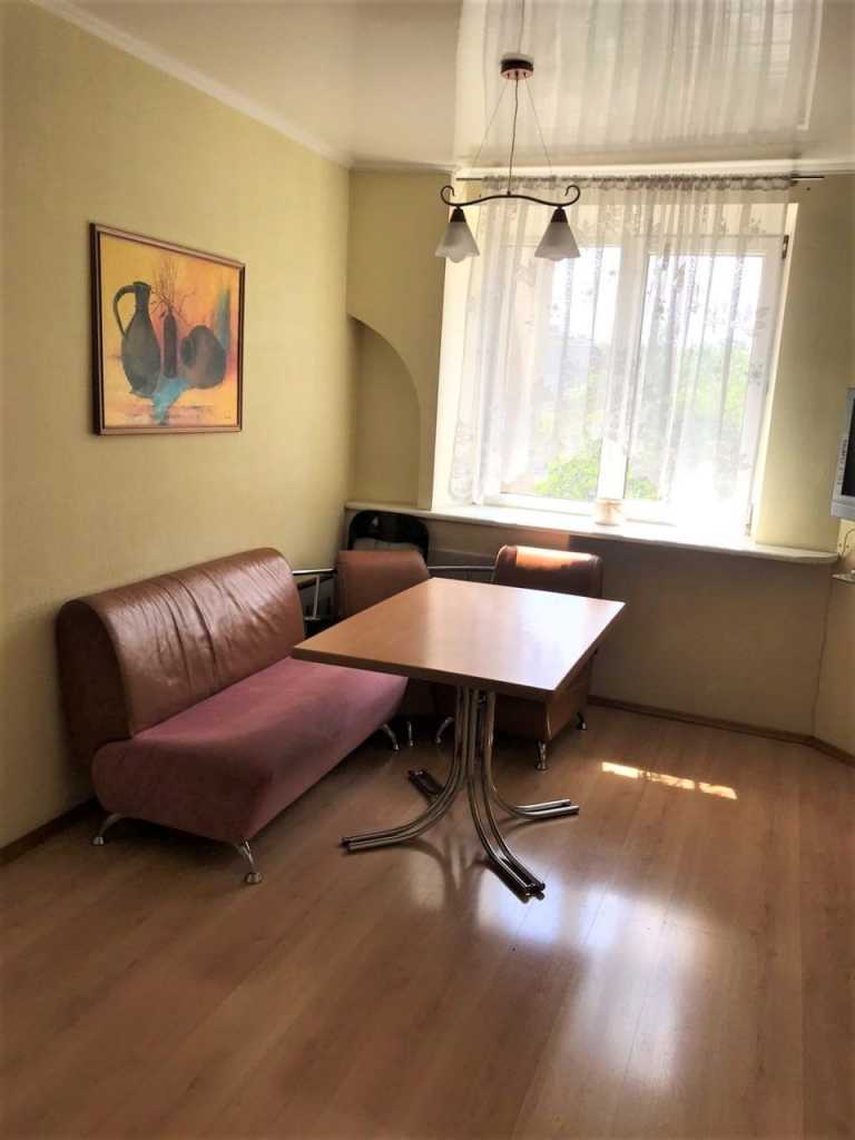Аренда 2-комнатной квартиры 70 м², Святошинская пл., 1/1