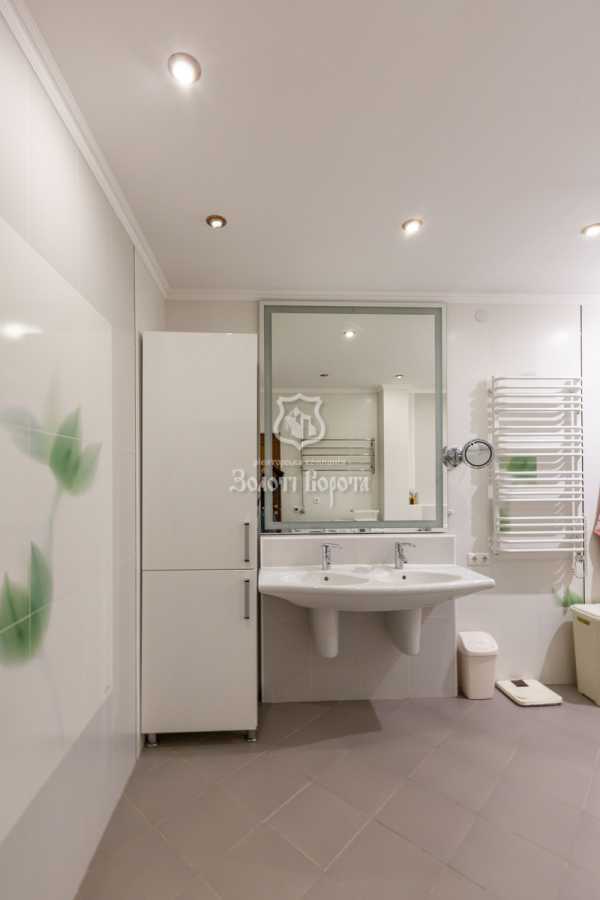 Продаж 4-кімнатної квартири 233 м², Верховинна вул., 35