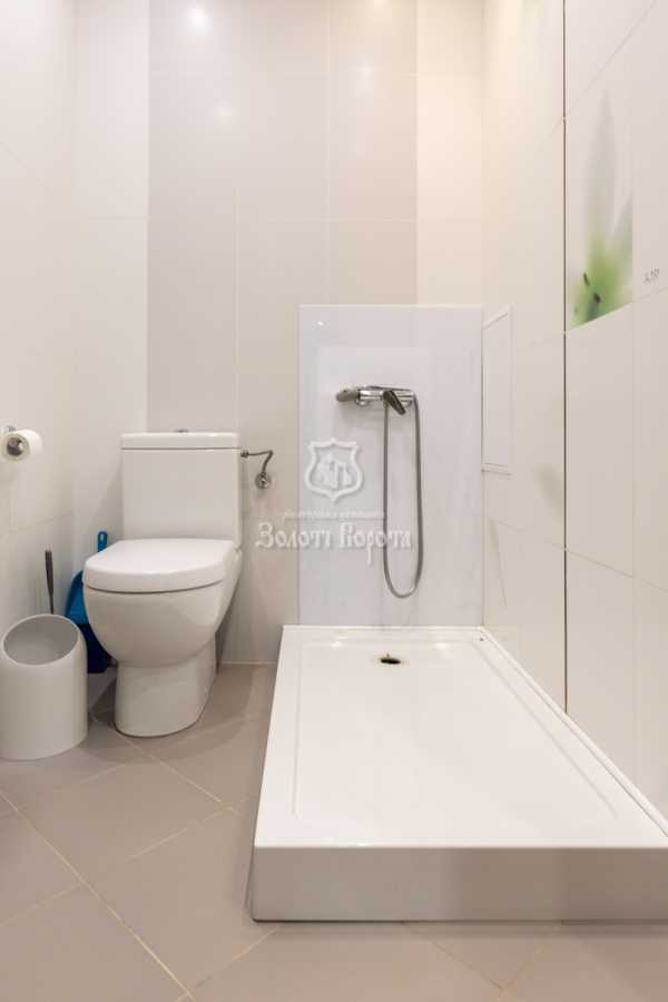 Продаж 4-кімнатної квартири 233 м², Верховинна вул., 35