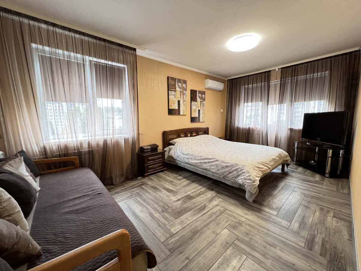 2-комнатная квартира посуточно 48 м², Митрополита Василия Липковского ул., 3
