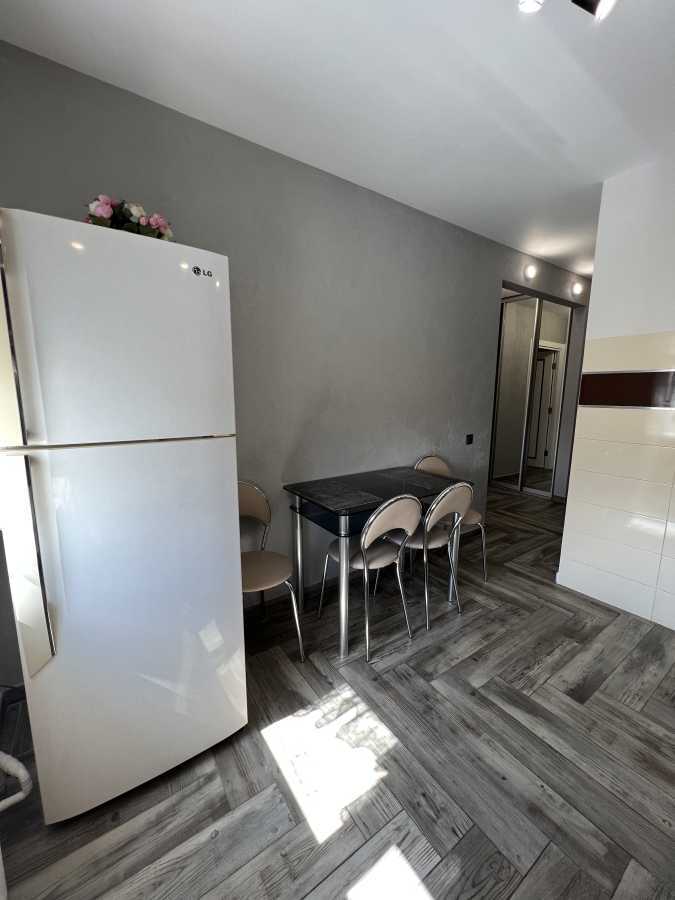2-комнатная квартира посуточно 48 м², Митрополита Василия Липковского ул., 3