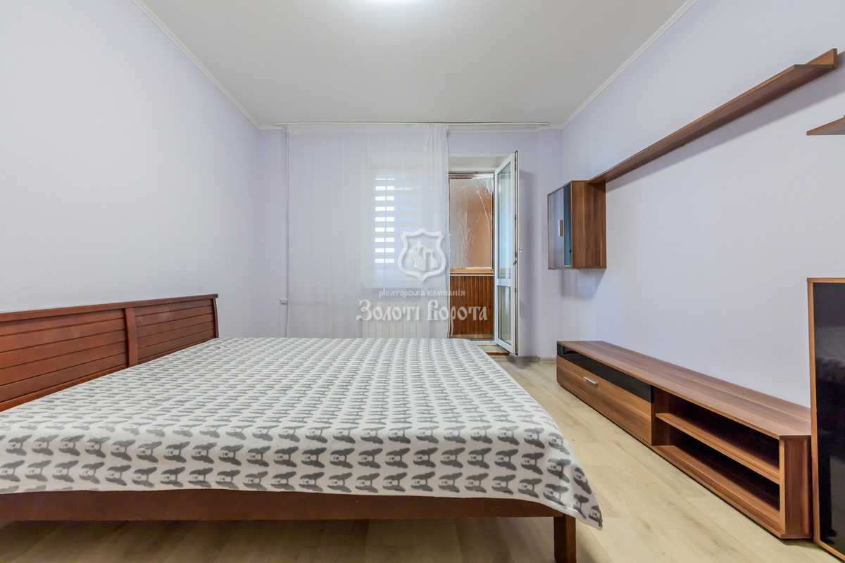 Продаж 3-кімнатної квартири 70 м², Миколи Бажана просп., 28В