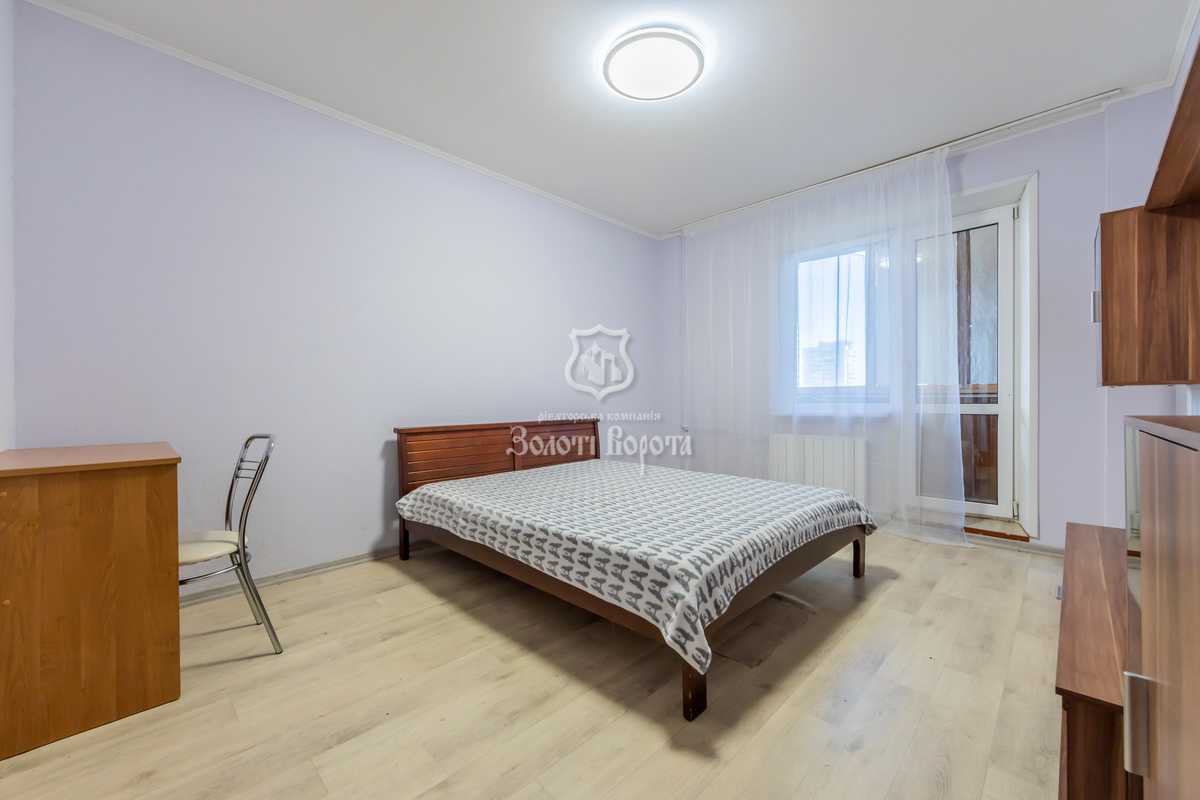 Продаж 3-кімнатної квартири 70 м², Миколи Бажана просп., 28В