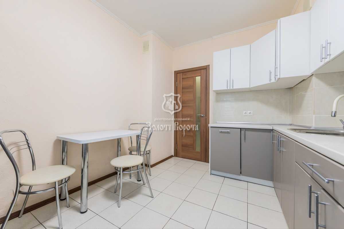 Продаж 3-кімнатної квартири 70 м², Миколи Бажана просп., 28В