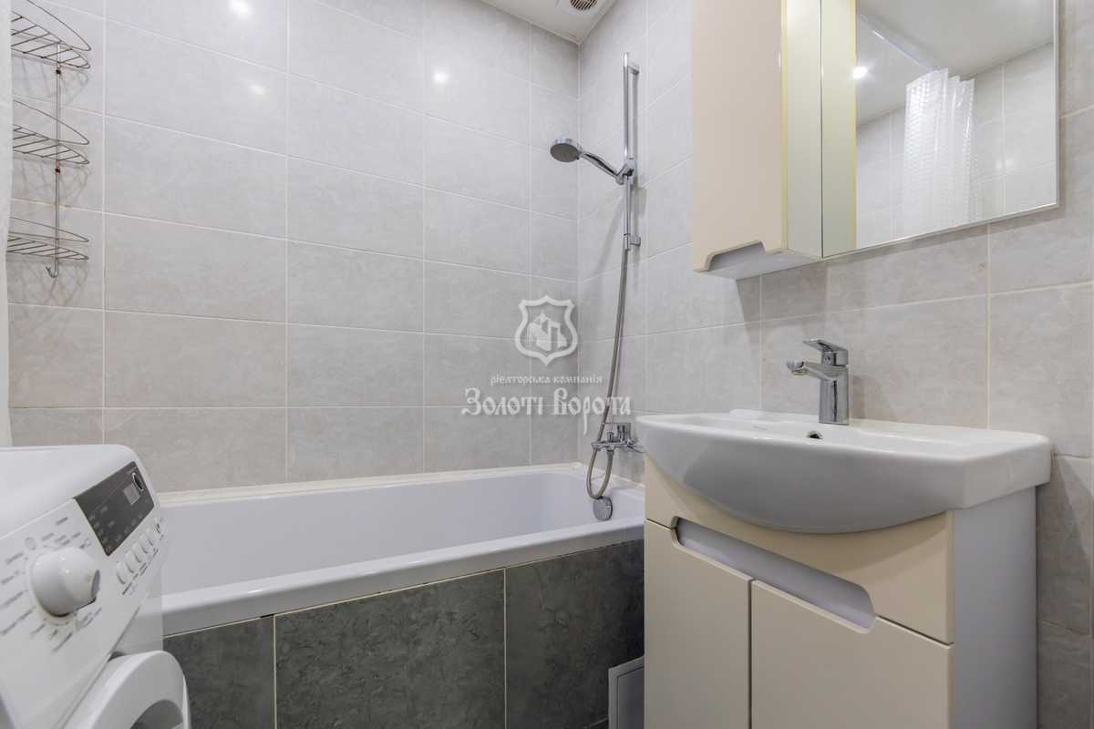 Продаж 3-кімнатної квартири 70 м², Миколи Бажана просп., 28В