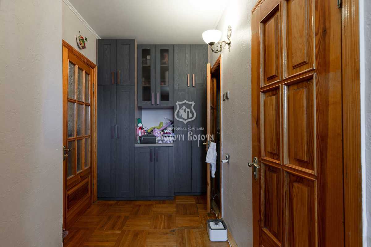 Продаж 2-кімнатної квартири 59.5 м², Миколи Закревського вул., 7