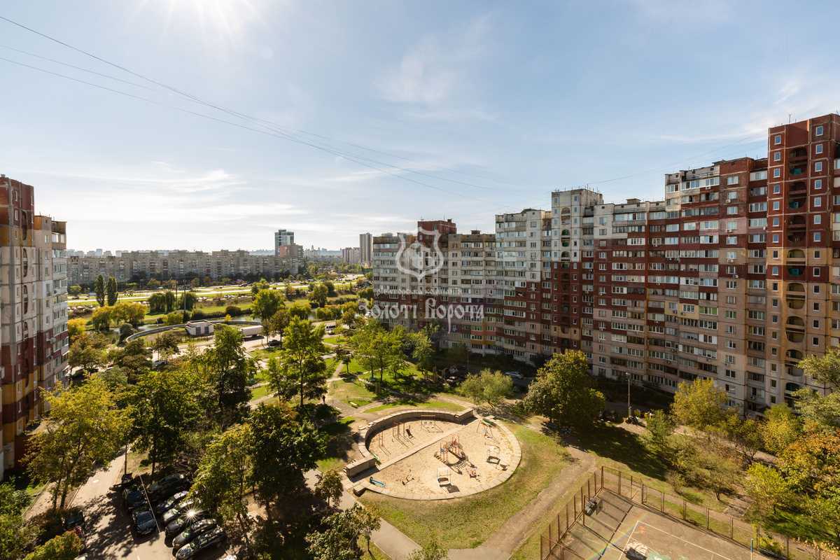 Продаж 2-кімнатної квартири 59.5 м², Миколи Закревського вул., 7