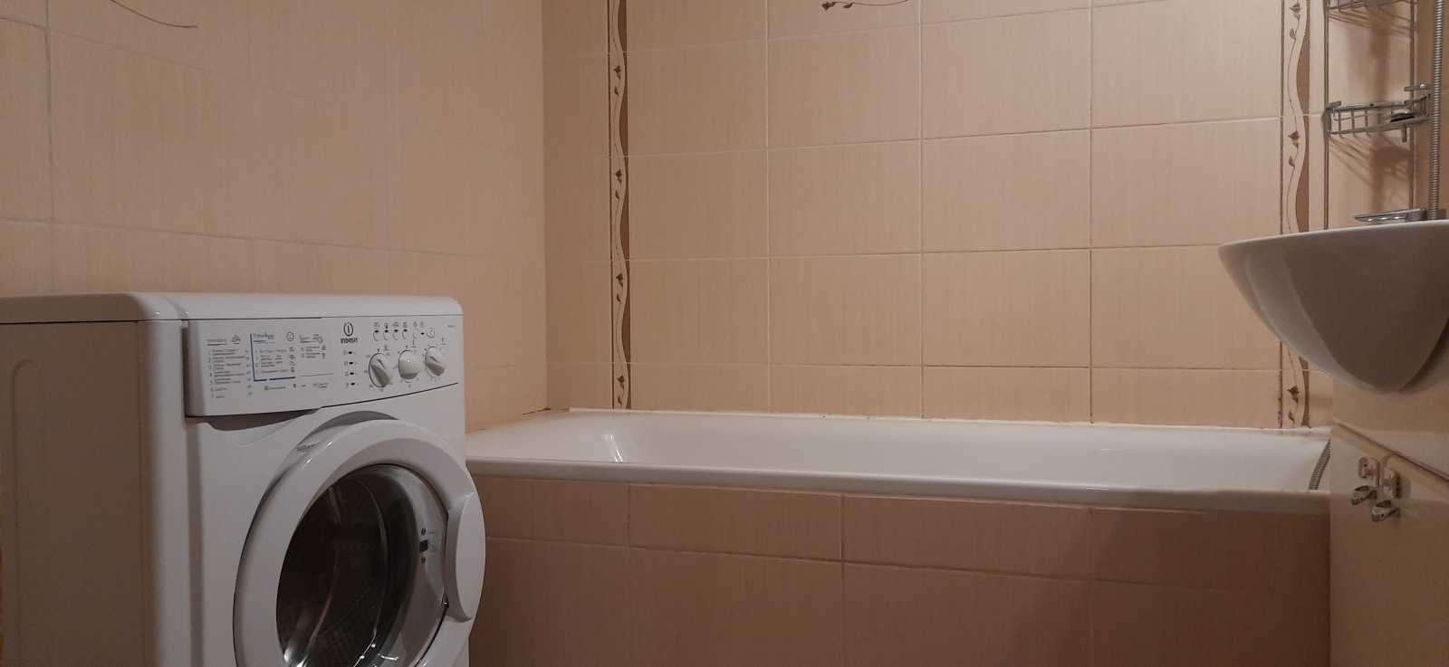 Продажа 2-комнатной квартиры 82 м², Верховинная ул., 35
