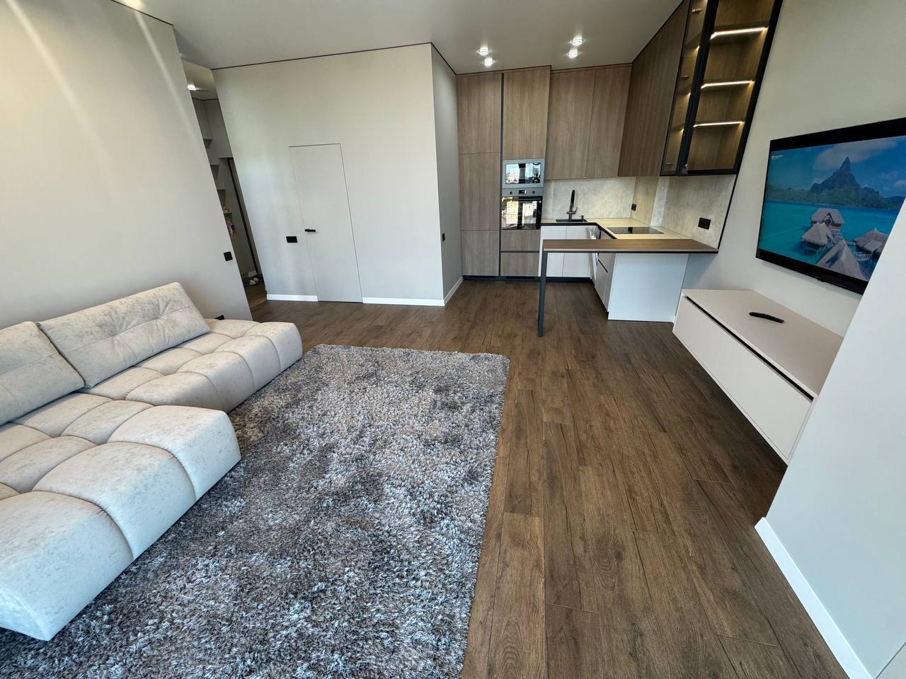 Аренда 2-комнатной квартиры 55 м², Кучеревского бул.