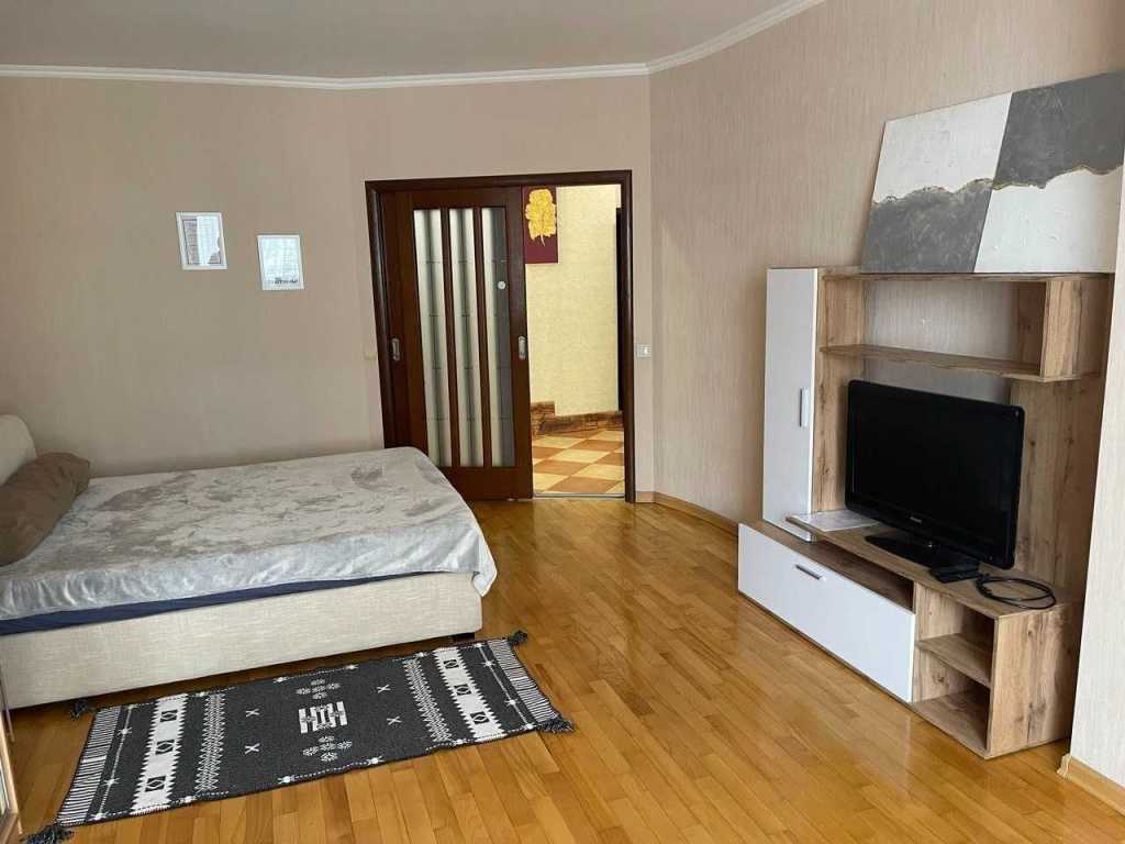 Аренда 1-комнатной квартиры 58 м², Вячеслава Черновола ул., 20