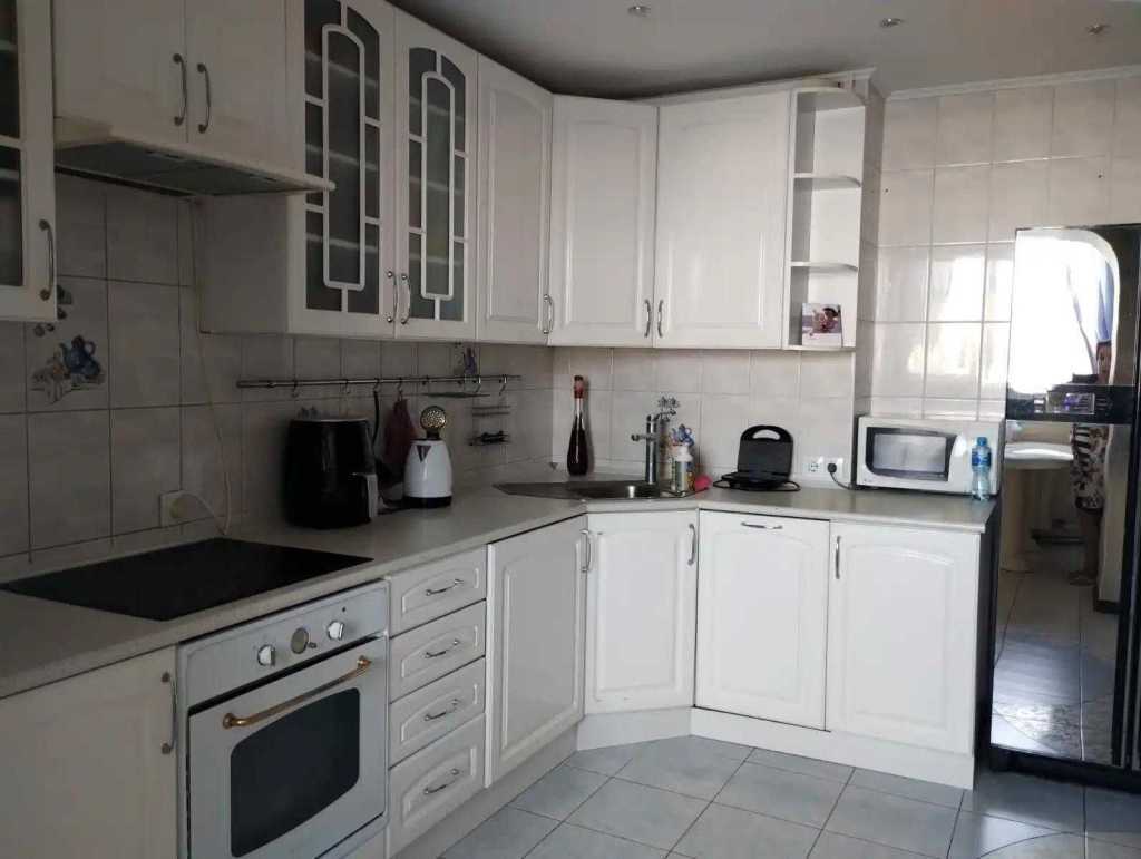 Продажа 3-комнатной квартиры 87 м², Богатырская ул., 6/1