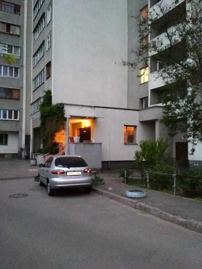Продажа 3-комнатной квартиры 87 м², Богатырская ул., 6/1