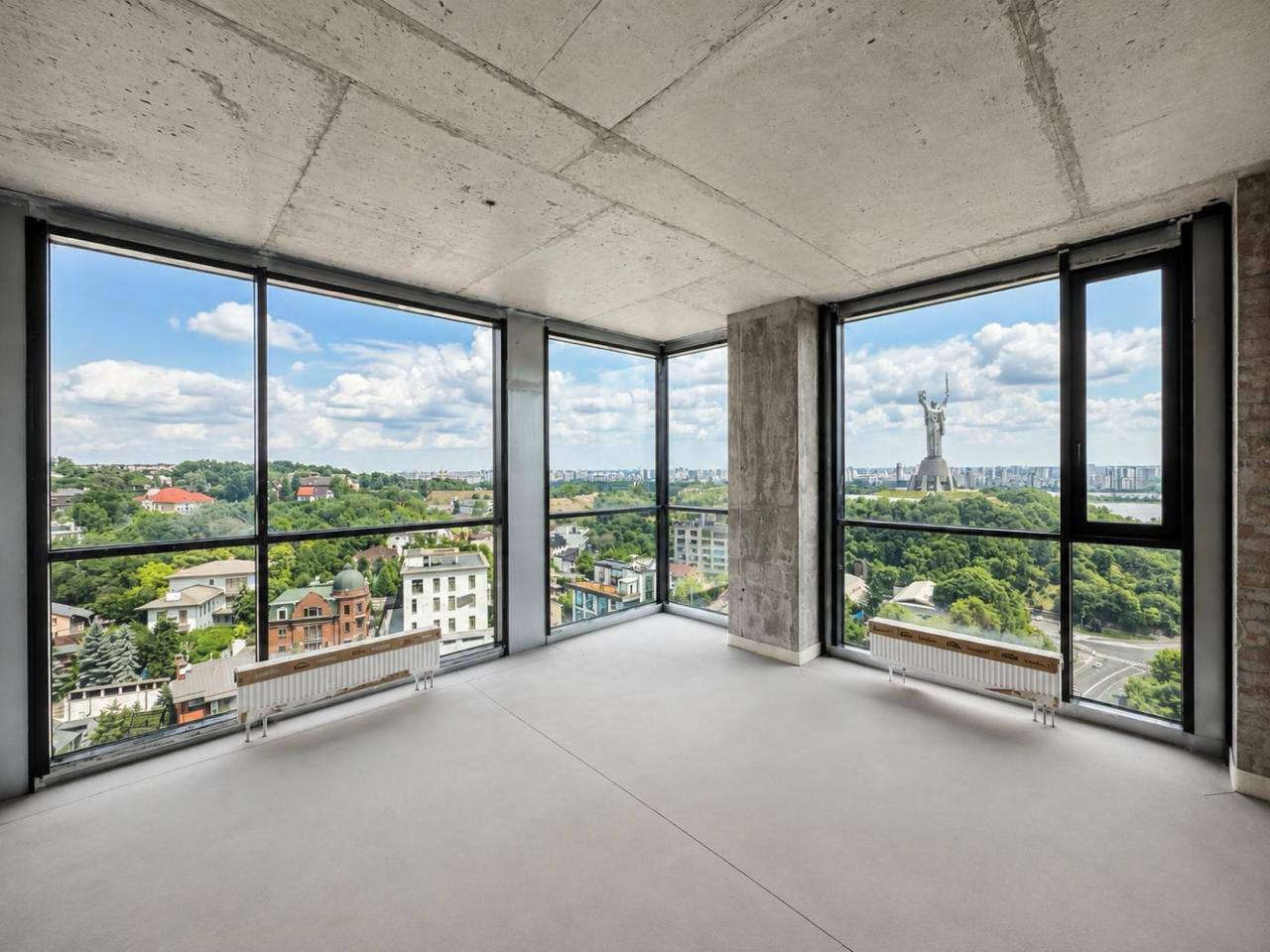 Продажа 3-комнатной квартиры 90 м², Старонаводницкая ул.