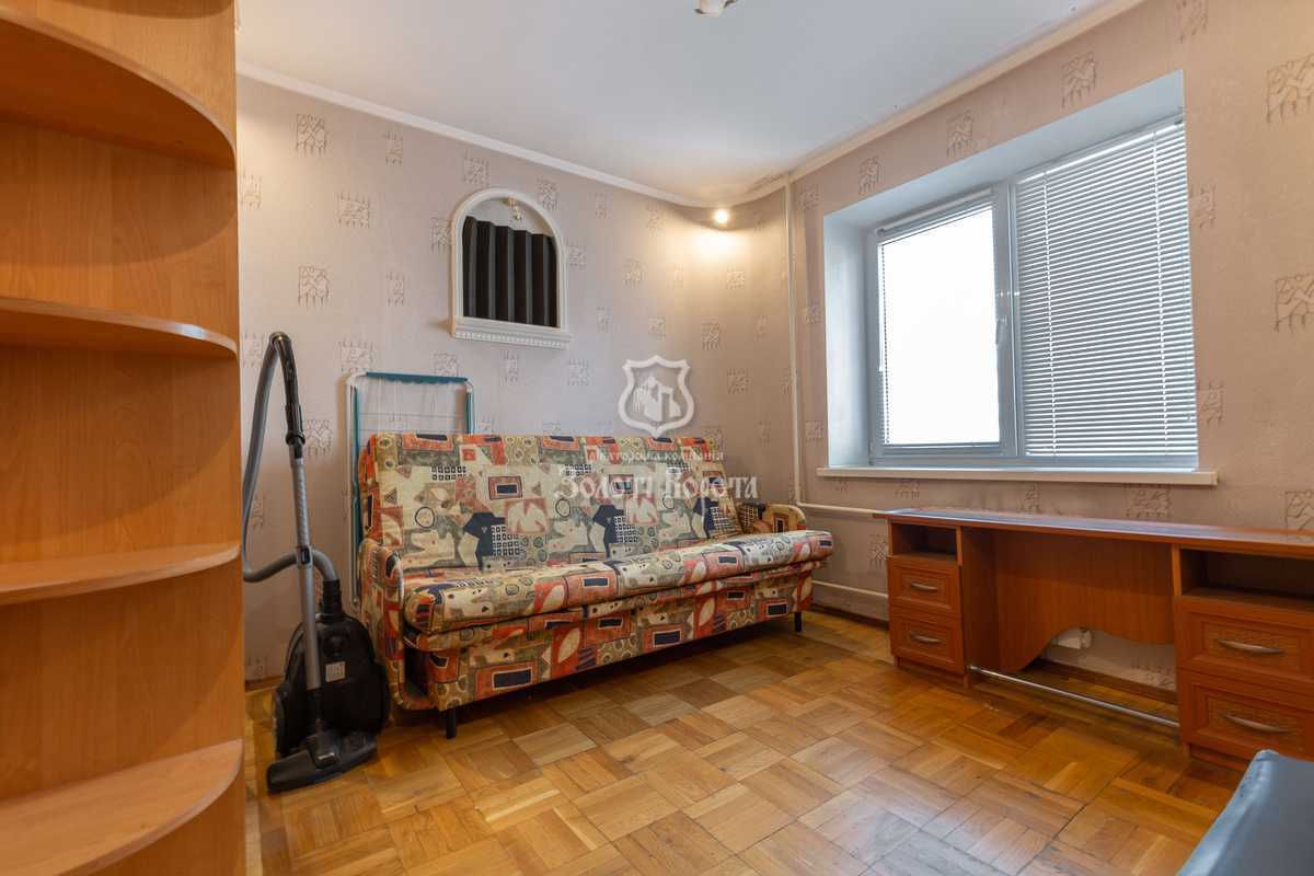 Продаж 3-кімнатної квартири 72 м², Володимира Антоновича вул., 104