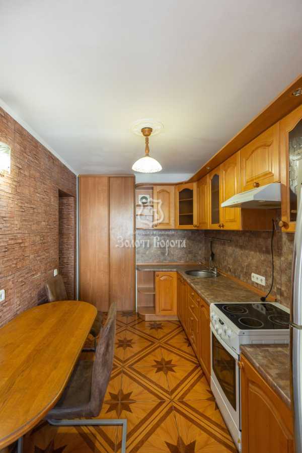 Продаж 3-кімнатної квартири 72 м², Володимира Антоновича вул., 104