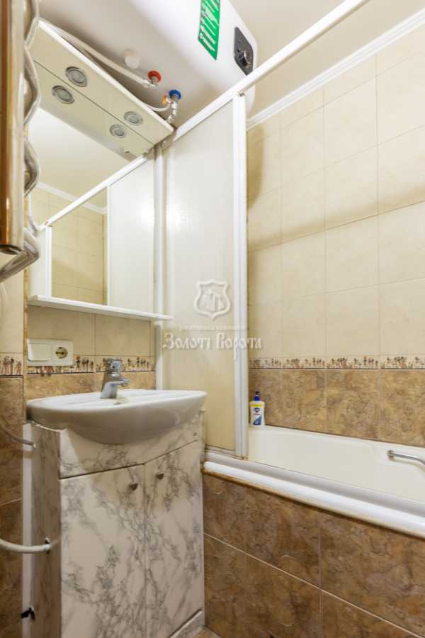 Продаж 3-кімнатної квартири 72 м², Володимира Антоновича вул., 104