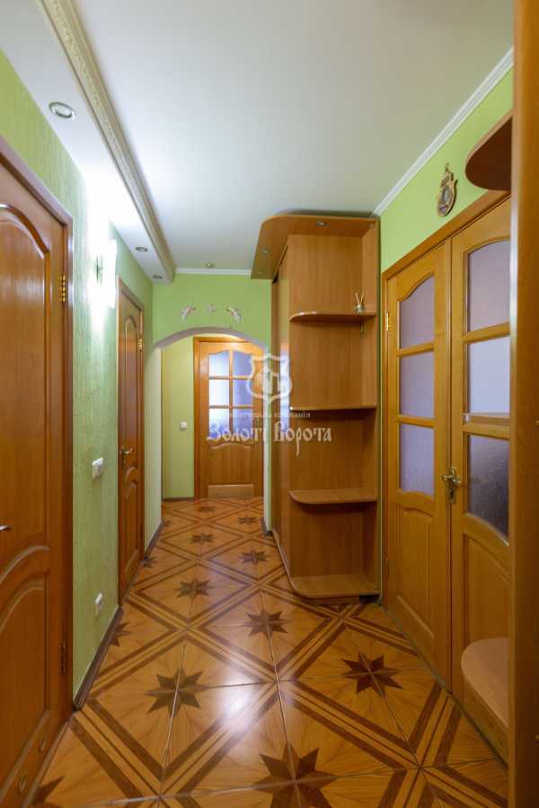 Продаж 3-кімнатної квартири 72 м², Володимира Антоновича вул., 104