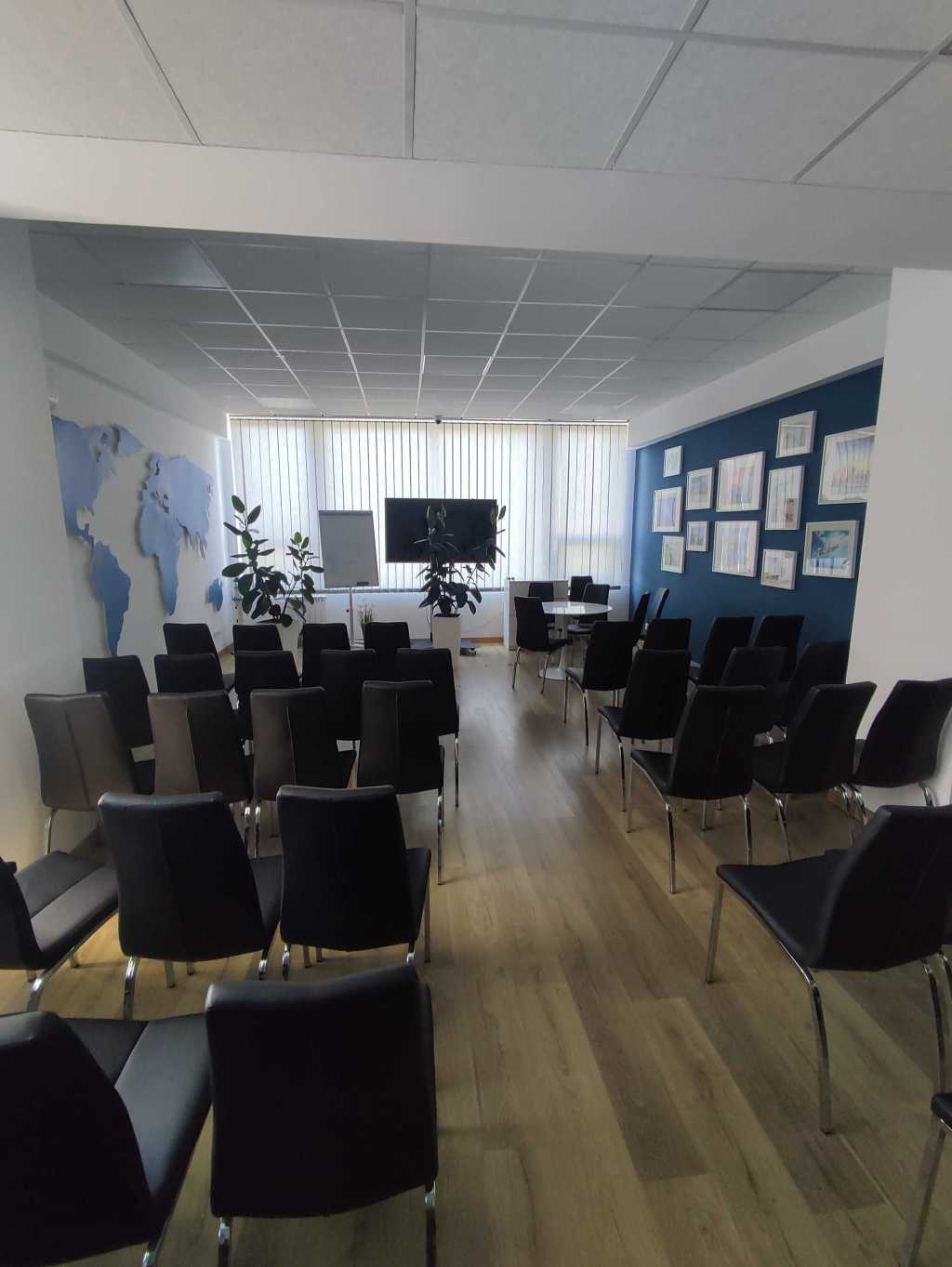 Аренда офиса 215 м², Евгения Сверстюка ул., 11
