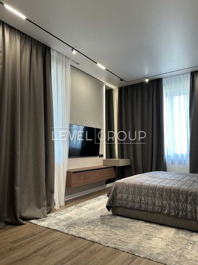 Продажа 2-комнатной квартиры 77 м², Никольско-Слободская ул., 3Б