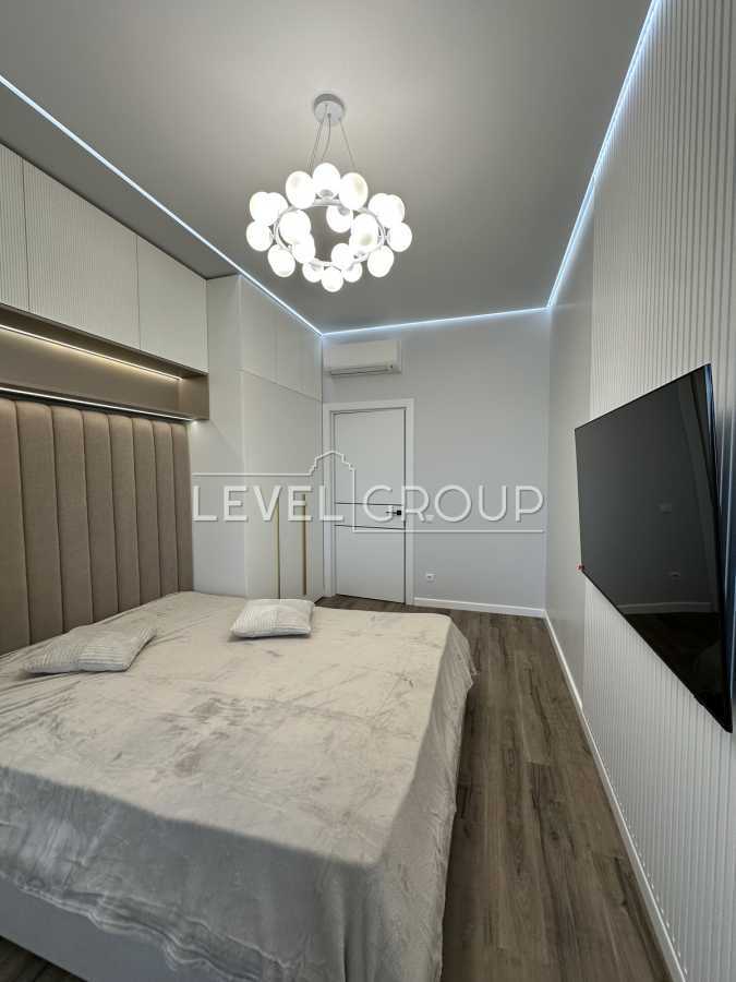 Продажа 2-комнатной квартиры 77 м², Никольско-Слободская ул., 3Б