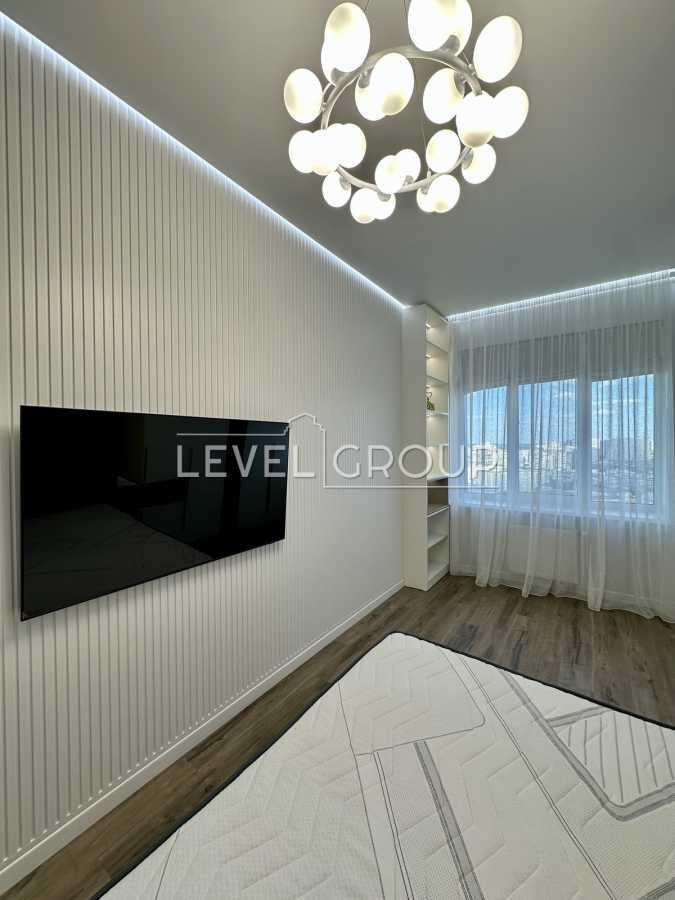 Продажа 2-комнатной квартиры 77 м², Никольско-Слободская ул., 3Б