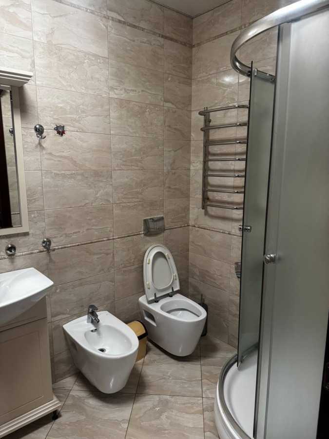 Аренда 3-комнатной квартиры 140 м², Евгения Коновальца ул., 36