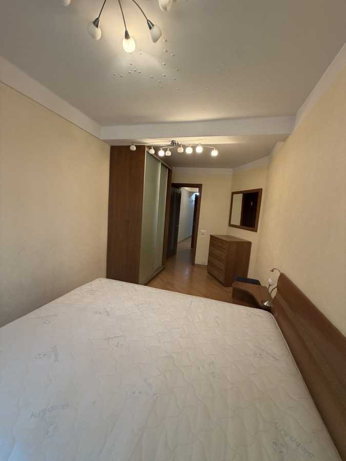 Аренда 3-комнатной квартиры 68 м², Днепровская наб., 7А