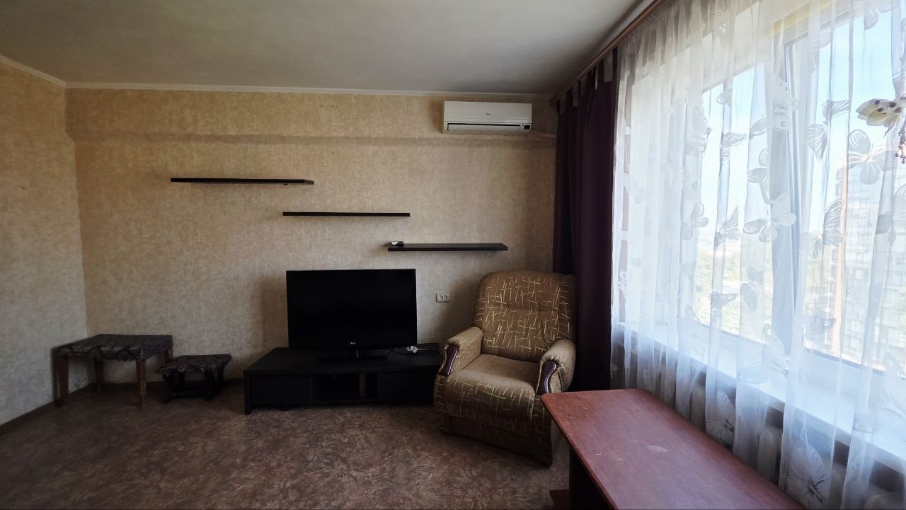Продаж 2-кімнатної квартири 50 м², Космодромна вул.