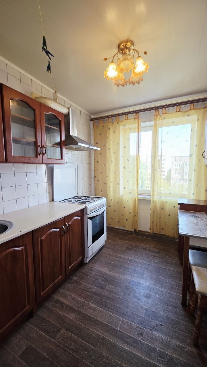 Продаж 2-кімнатної квартири 50 м², Космодромна вул.