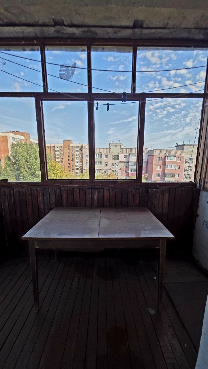 Продаж 2-кімнатної квартири 50 м², Космодромна вул.