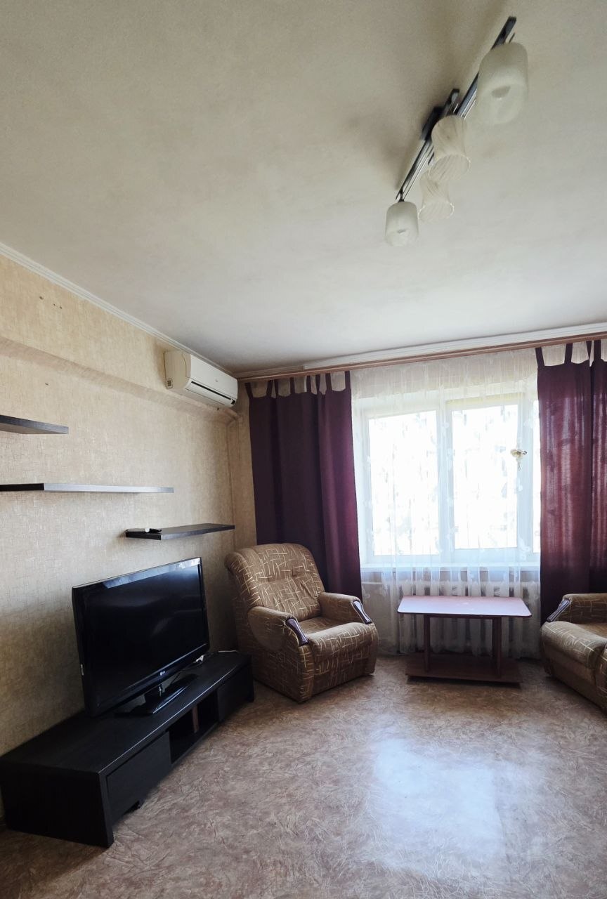 Продаж 2-кімнатної квартири 50 м², Космодромна вул.