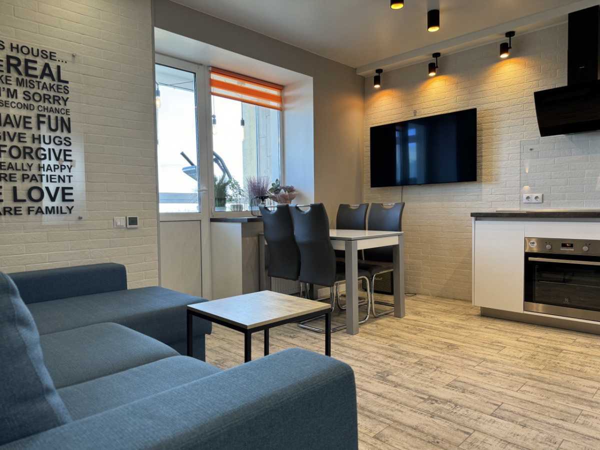 Продажа 2-комнатной квартиры 60 м², Новомостицкая ул., 15