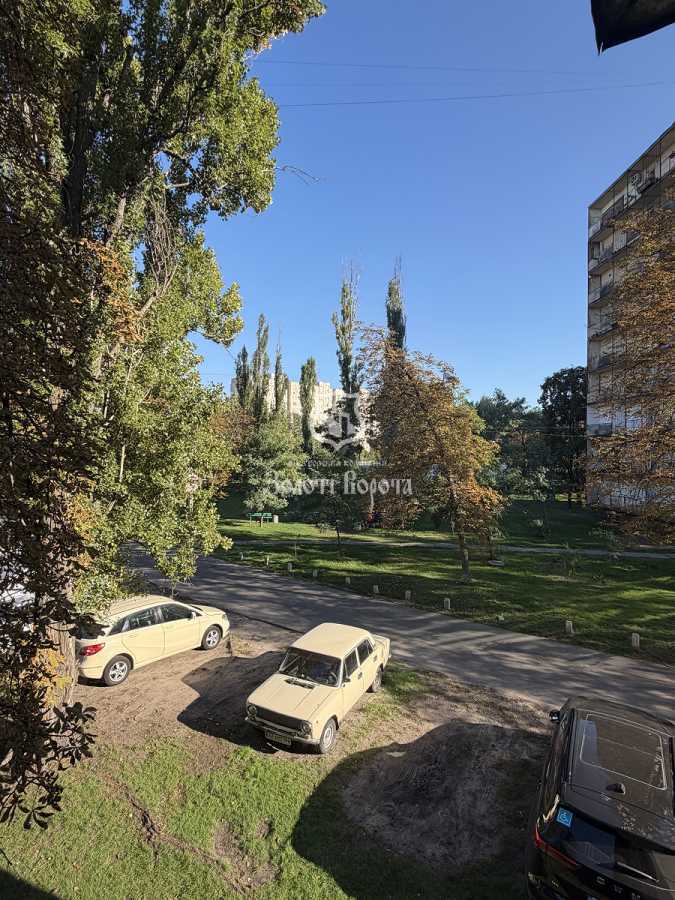 Продаж 2-кімнатної квартири 41.7 м², Соборності просп., 1В