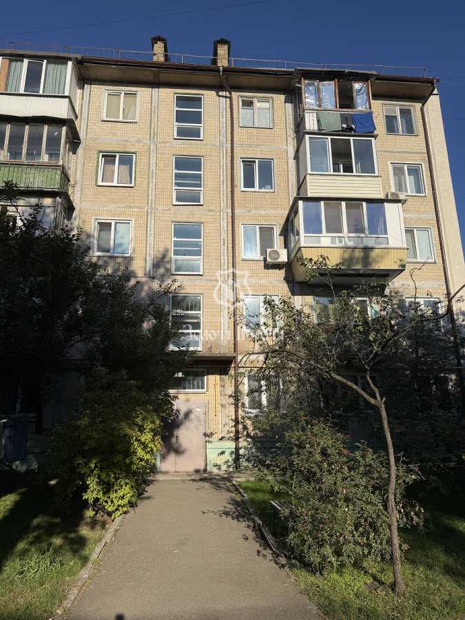 Продаж 2-кімнатної квартири 41.7 м², Соборності просп., 1В