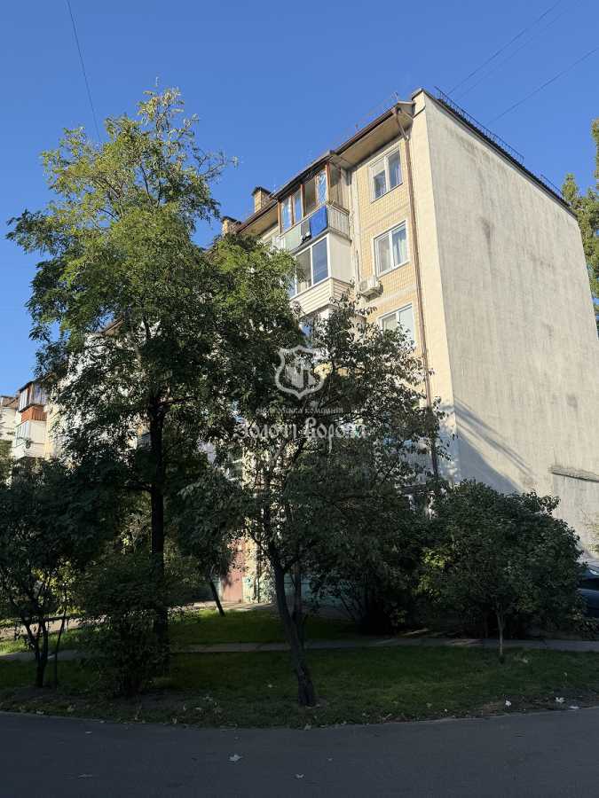 Продаж 2-кімнатної квартири 41.7 м², Соборності просп., 1В
